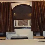 Hotel Kashvi